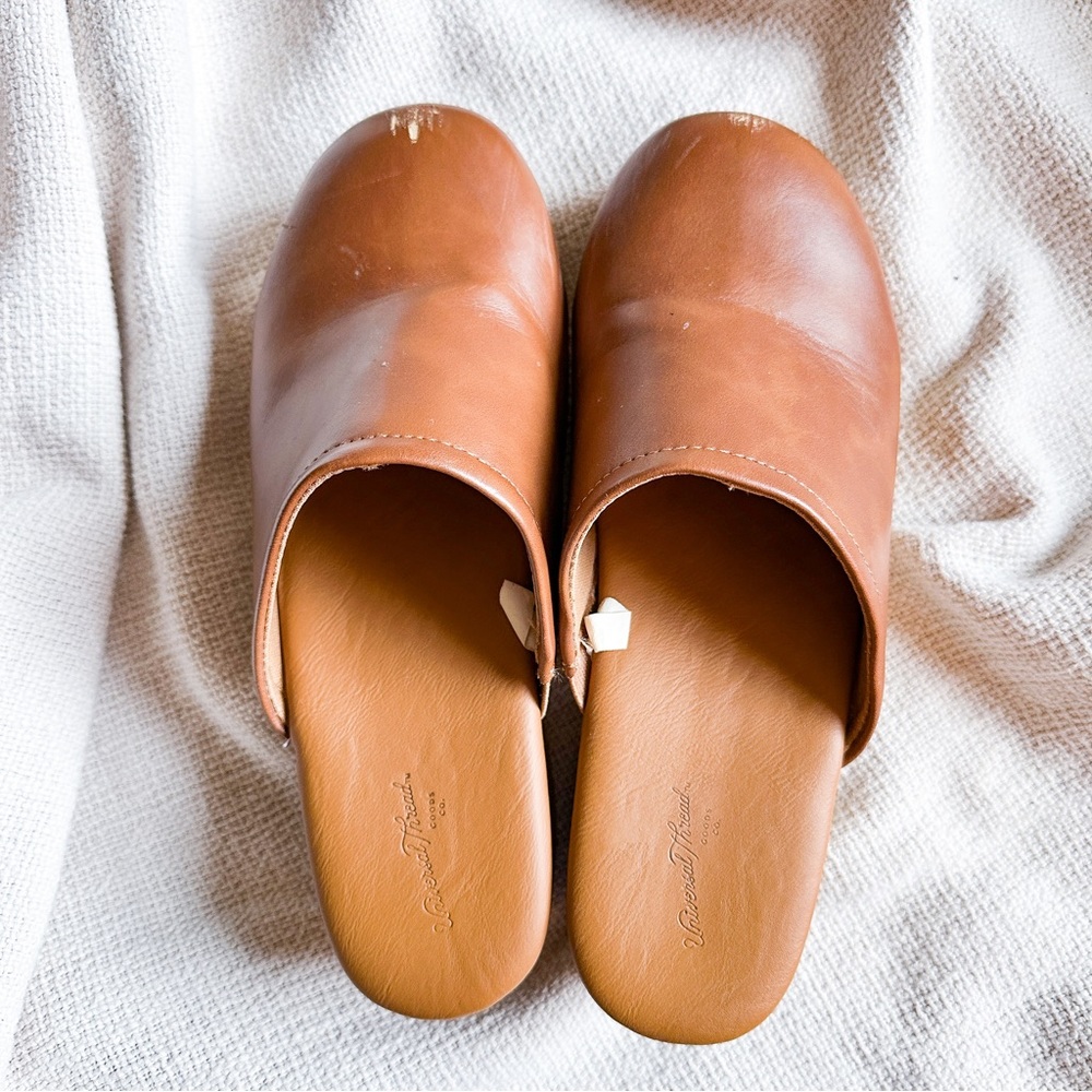 Universal Thread Heeled Mules / 7